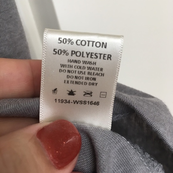 Tie up front Tshirt. - Picture 5 of 5